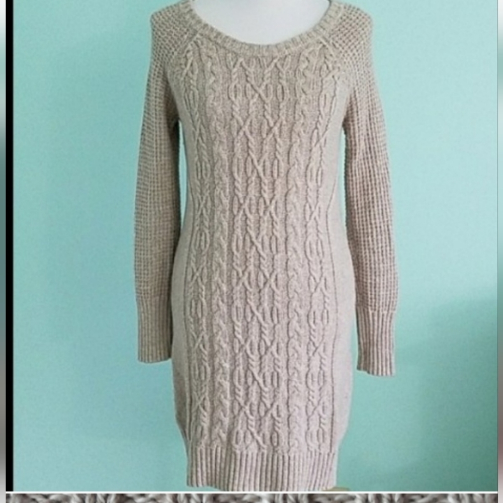EUC Anthropologie ruby moon sweater dress, XS